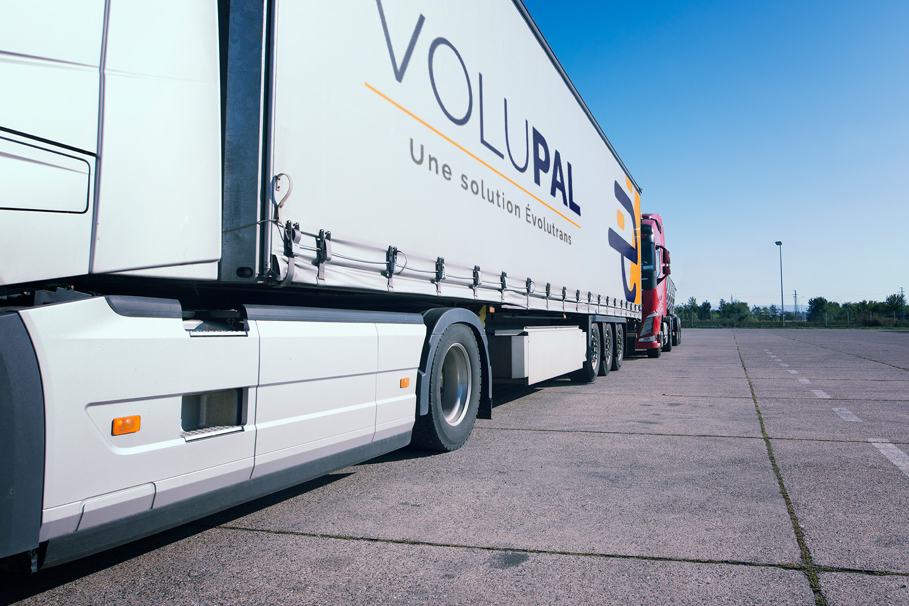 Volupal est un réseau de distribution de fret palettisé qui propose du transport de palettes en 24h à 72h en France.